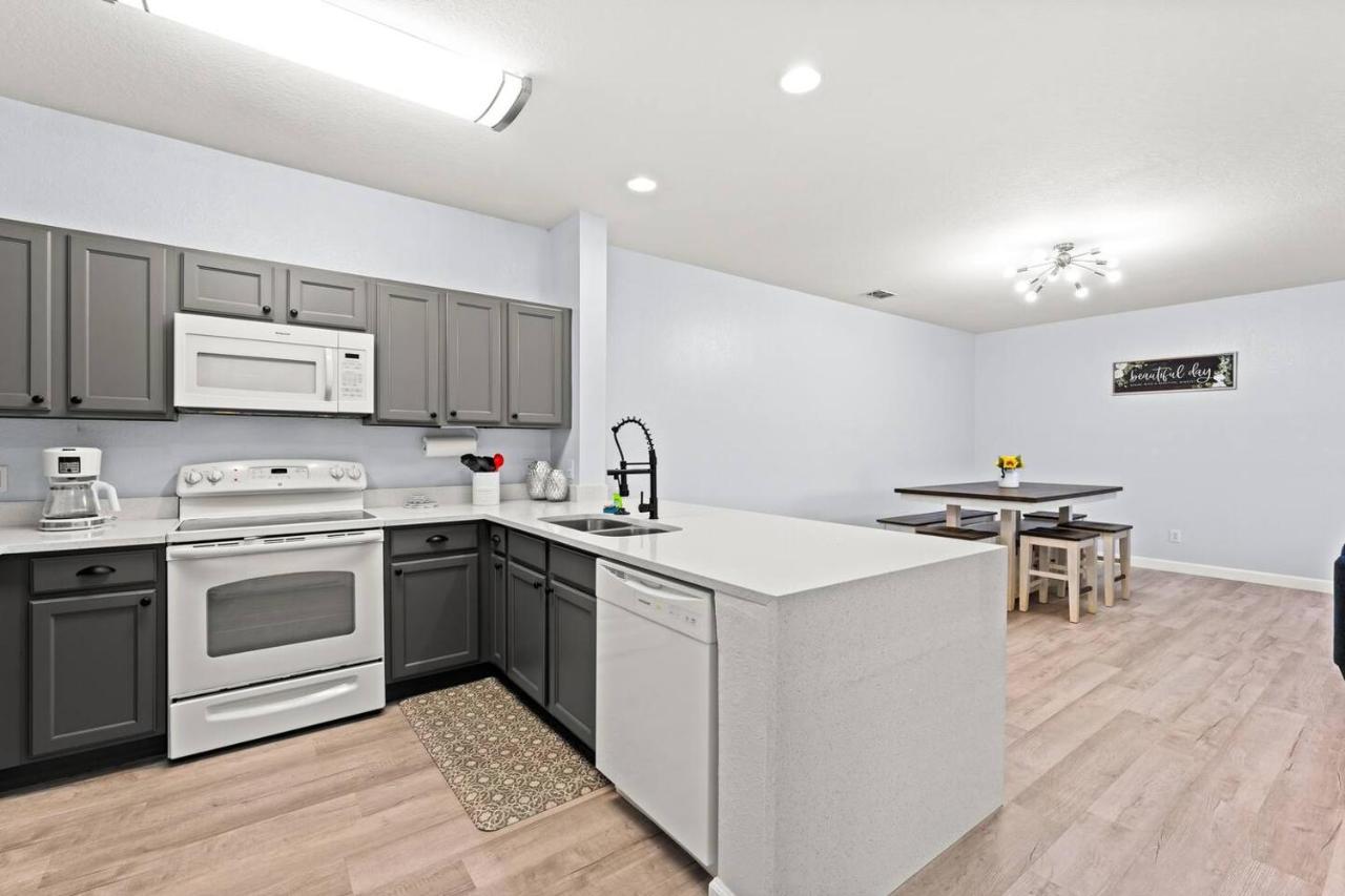 Apartment Sweet Near Disneyland *